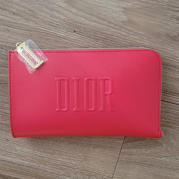 COPY - Dior Clutch - Picture 2 of 6